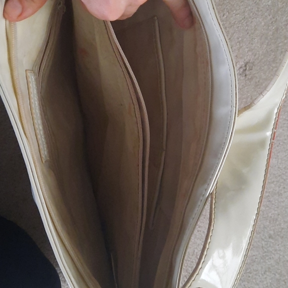 Chinese Laundry purse - Picture 3 of 6